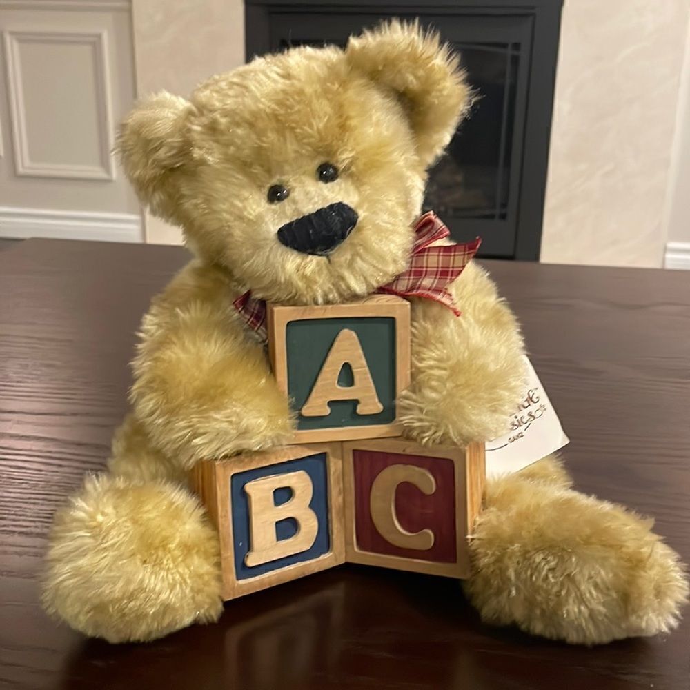 Heritage Classics Collectible Teddy Bear Plush By Ganz with ABC Blocks NWT EC